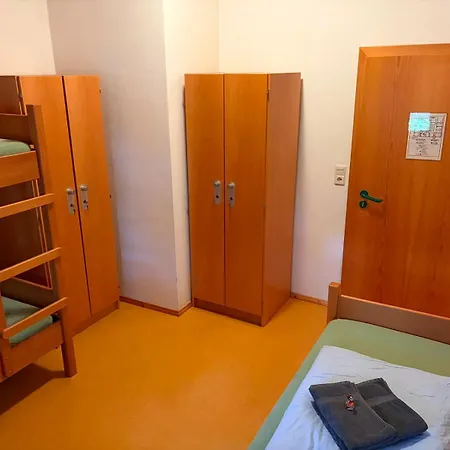 Hostello * Lam